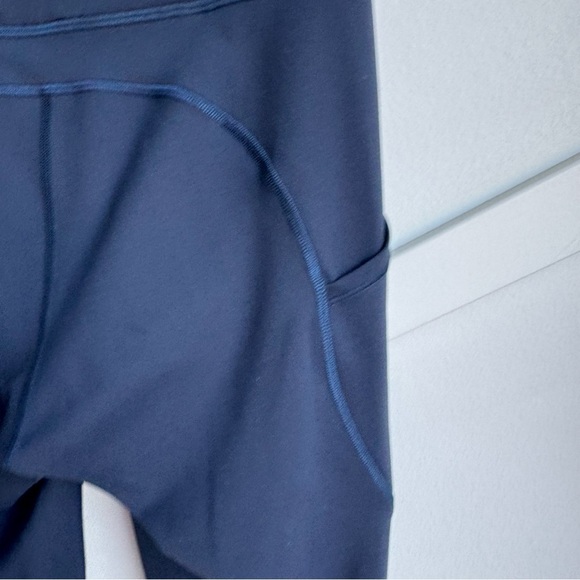 Lululemon Invigorate High-Rise Tight 25" Leggins True Navy size 6 - Picture 10 of 11